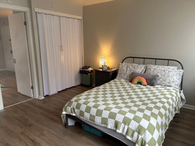 Building Photo - 29 S 7th St