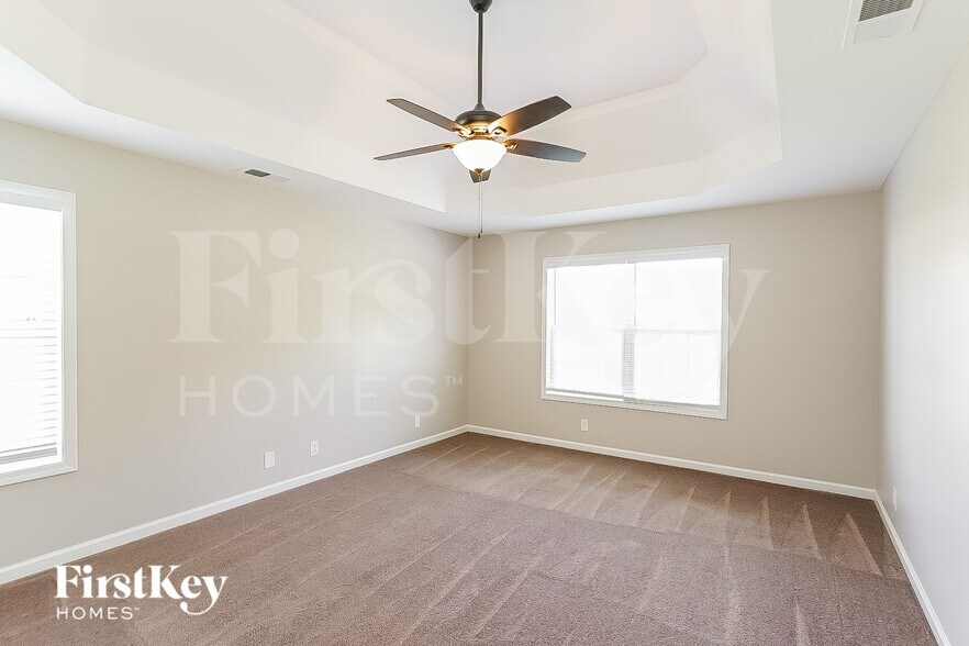 Building Photo - 3426 N Henderson Way