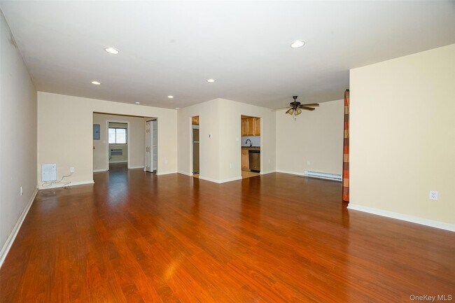 Building Photo - 19 Scarborough Ln