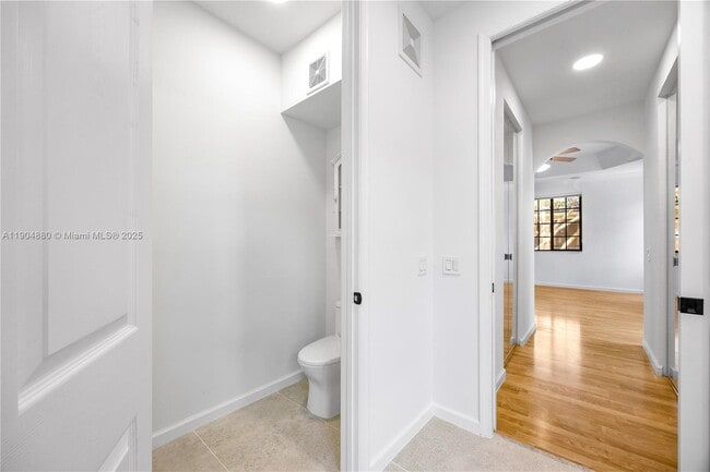 Building Photo - 2790 Center Ct Dr