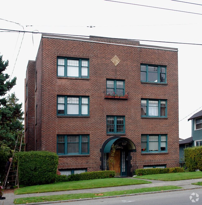 Building Photo - Elise Apartments