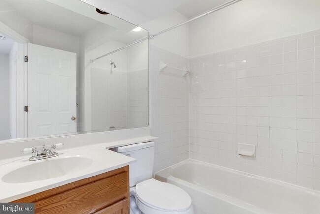 Building Photo - 9216 Burley Ln