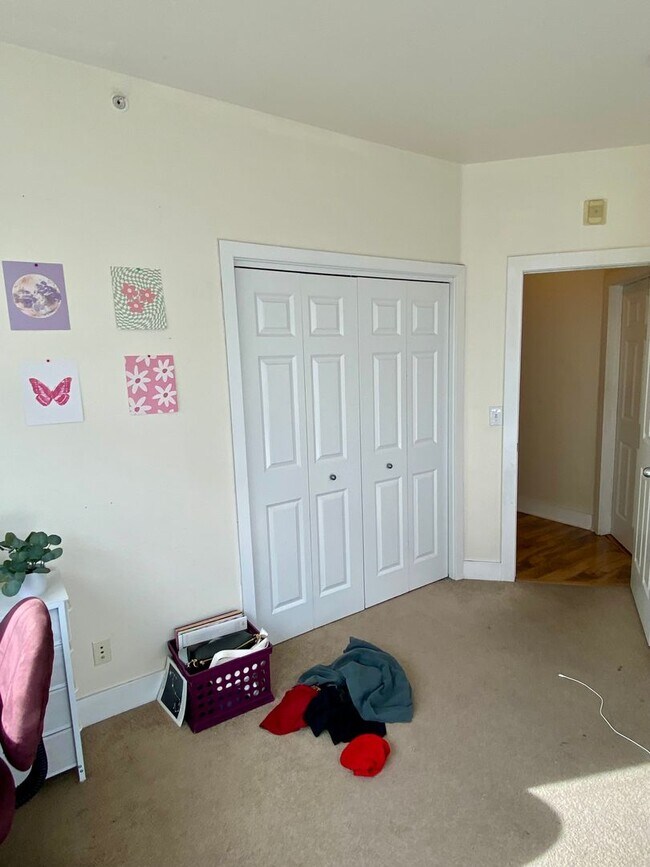 Building Photo - Available for 2026-2027 Fall Pre-Leasing! ...