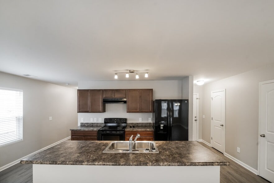 Building Photo - 42 Everette Cir