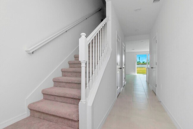 Building Photo - Brand-New 3BR/2.5BA Townhome in Lakewood Ranch — Internet, Trash & Lawn Care Included