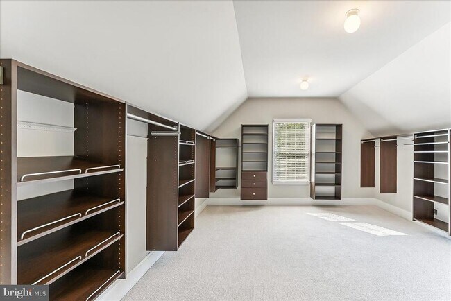 Building Photo - 5 Hibberd Rd