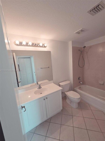 Building Photo - 9021 SW 94th St