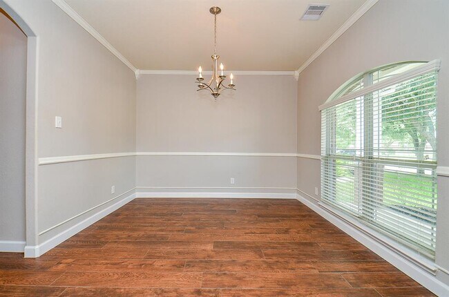 Building Photo - 25418 Lockspur Dr