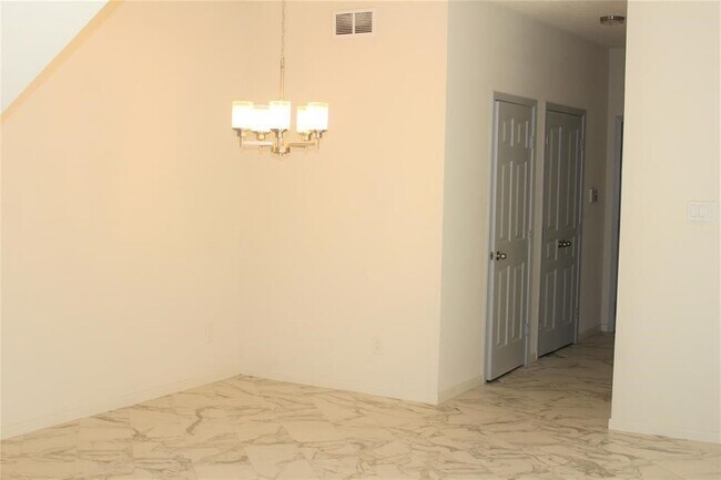 Building Photo - 12625 Memorial Dr