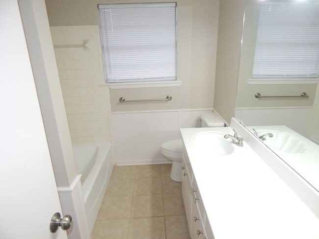 Building Photo - Coming Soon, Beautiful 3 Bedroom, 2 Bath Home w/Storage Building in Tyler!