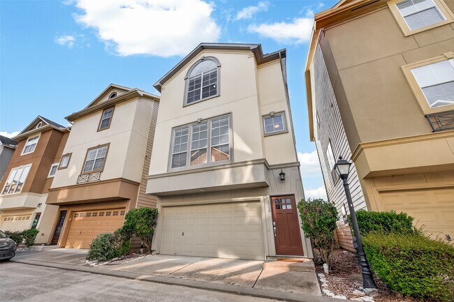 Building Photo - 3308 Clearview Cir