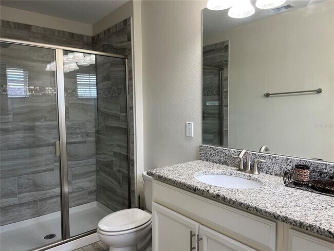 Building Photo - 4715 Sleepy Hollow Dr