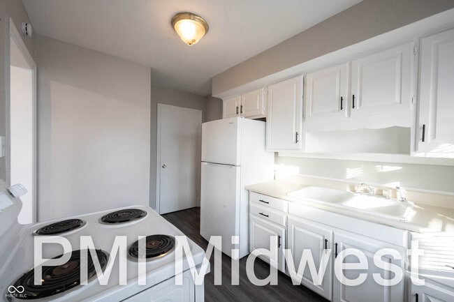 Building Photo - 1319 N Alton Ave