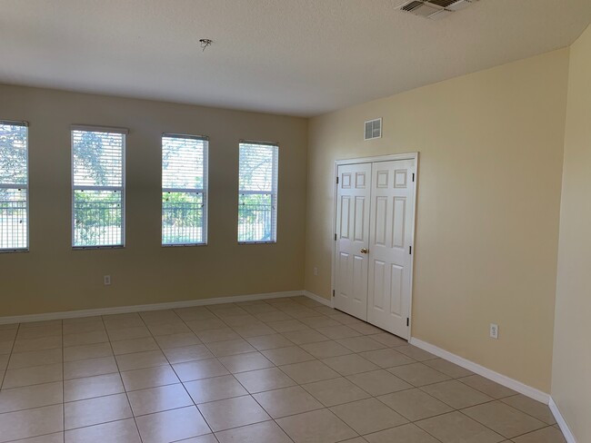 Building Photo - WATERS EDGE/LK NONA-8641 Bradleys Landing St Orlando FL 32827