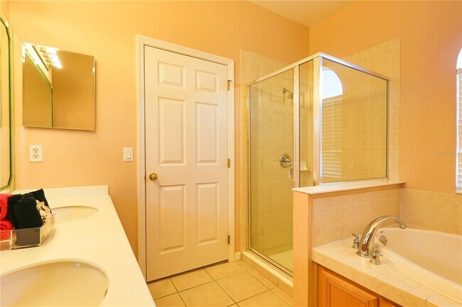 Building Photo - 331 Henley Cir