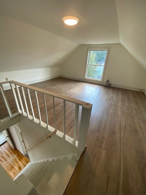 Building Photo - 90 Roak St