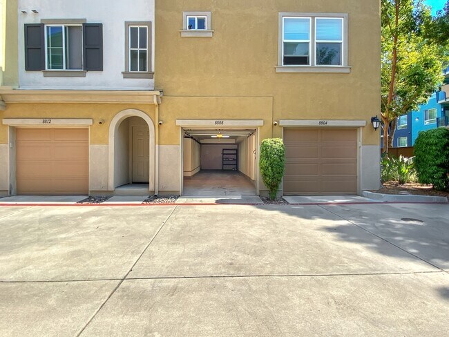 Building Photo - 8808 Promenade N Pl