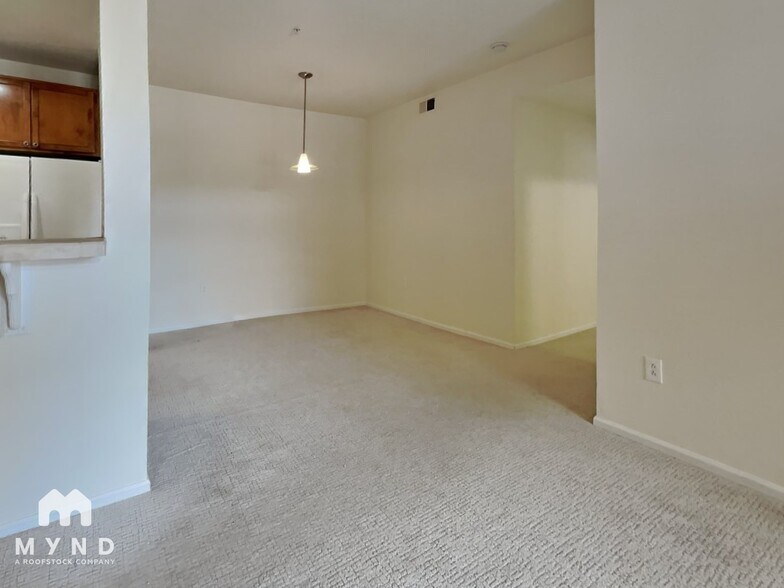 Building Photo - 3854 S Dayton Way