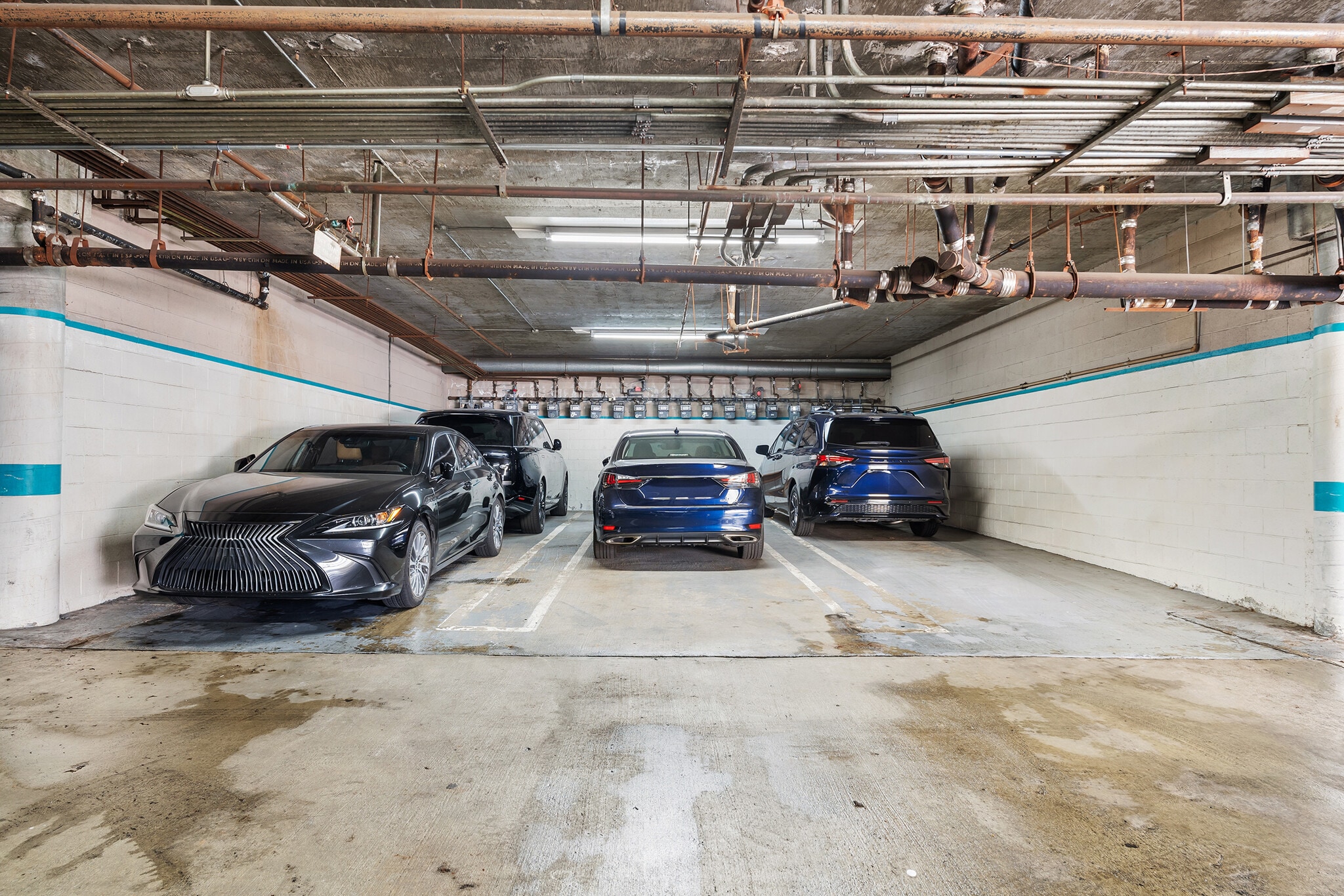 Building Photo - 1559 Winona Blvd