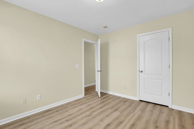 Building Photo - 3 Bedroom 3 Bathroom in Hinesville