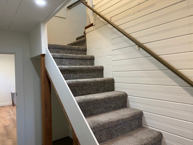 Building Photo - 1655 J St