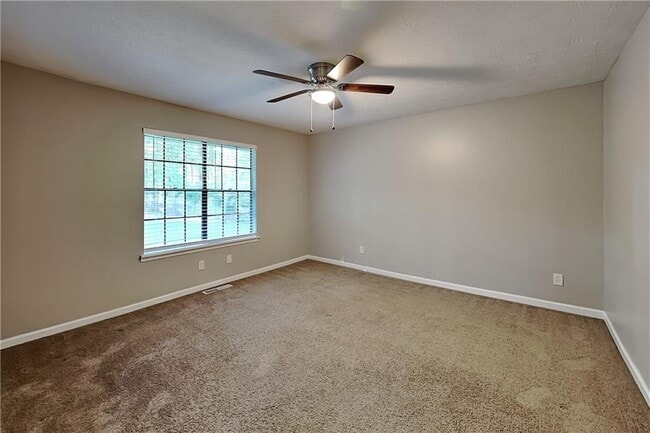 Building Photo - 4750 Jamerson Forest Cir