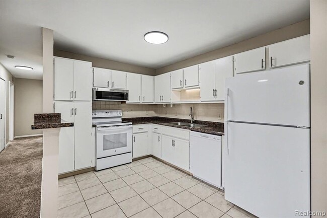 Building Photo - 15142 Seagull Dr