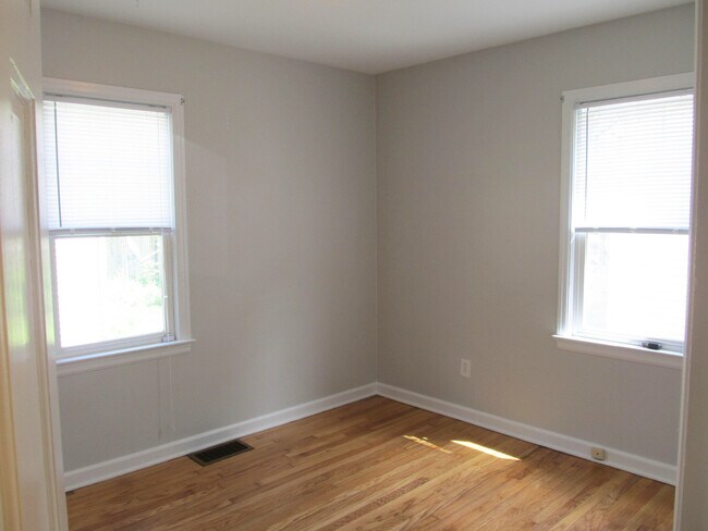 Building Photo - Quaint Cape Cod in Kalamazoo