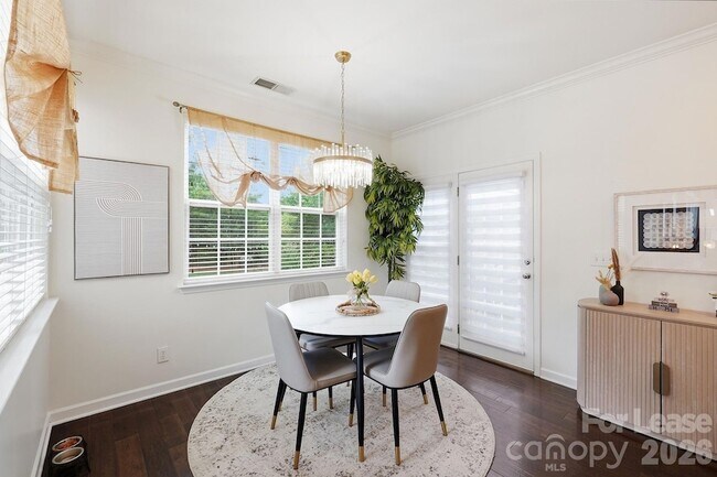 Building Photo - 8120 Madrigal Ct