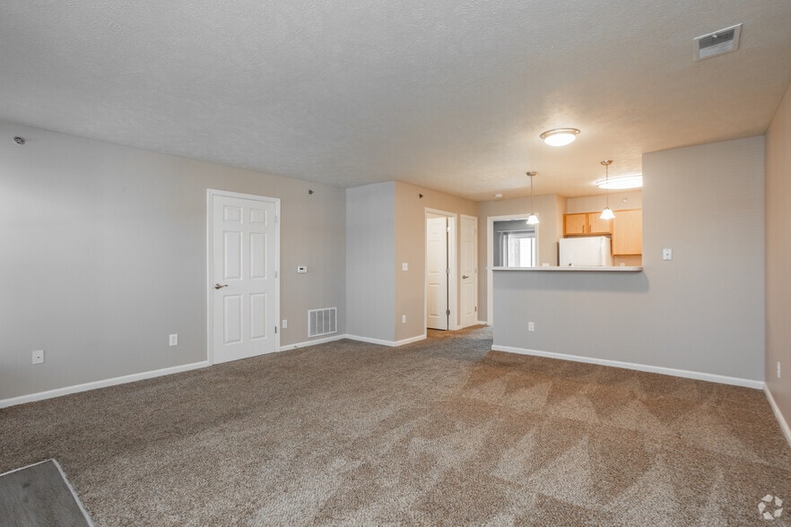 Building Photo - Danbury Court