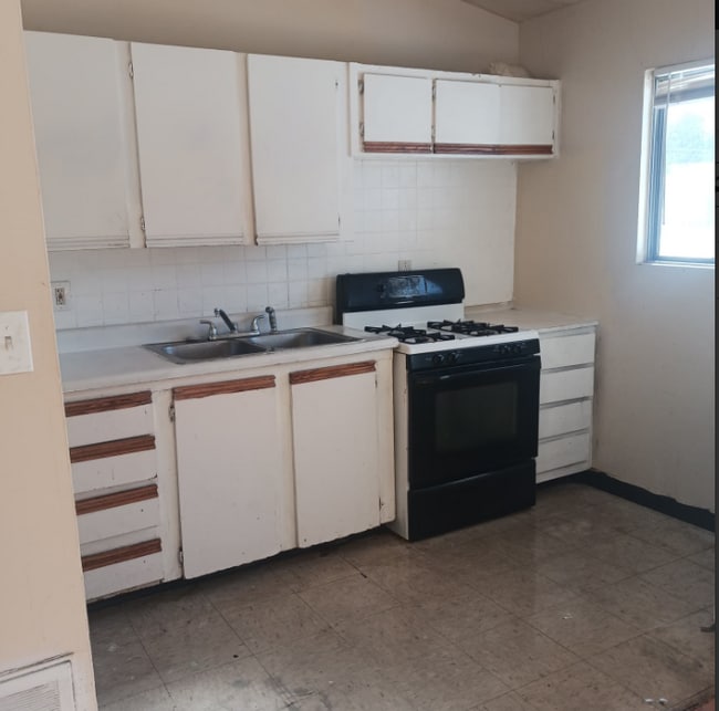 Building Photo - Thurston Street