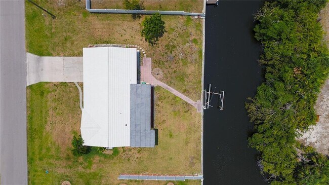 Building Photo - 644 Bonita Ct