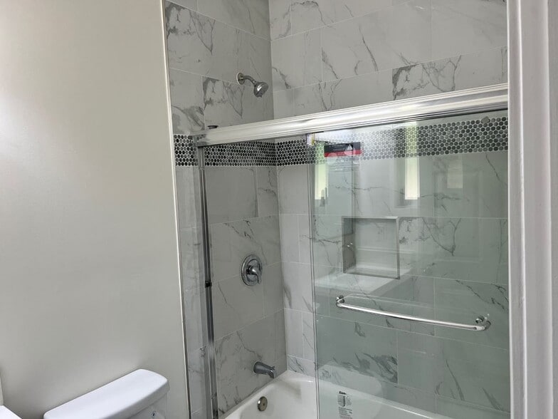 Building Photo - 18414 Horst Ave