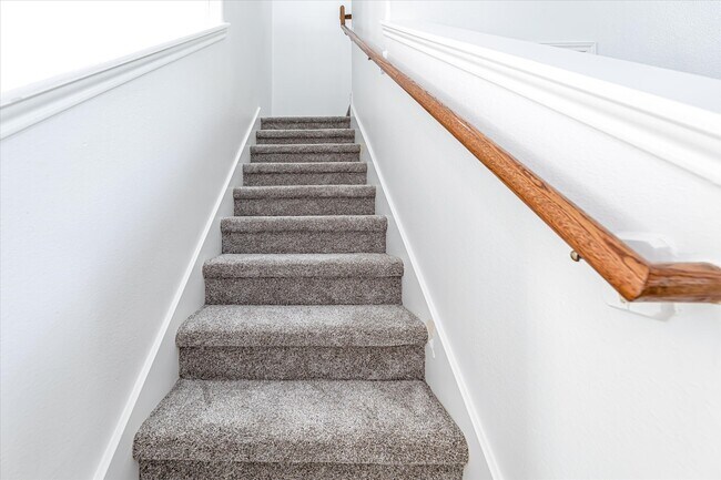 Building Photo - 150 S Star Ridge Cir