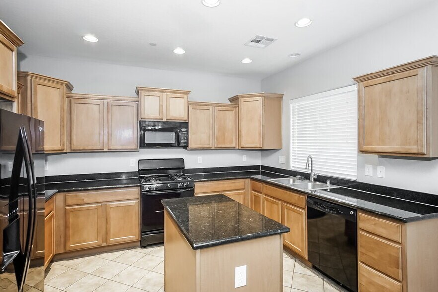 Building Photo - 1038 Copper Palm Ct