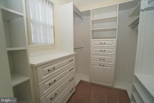 Building Photo - 2000 Harvard Dr