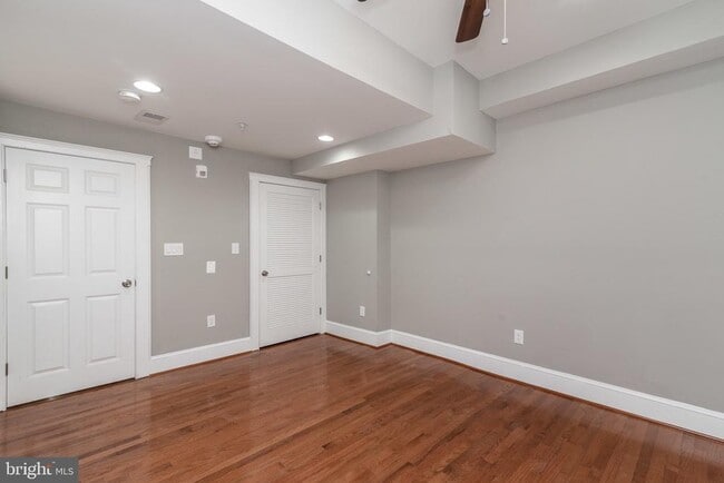 Building Photo - 108 W Saratoga St