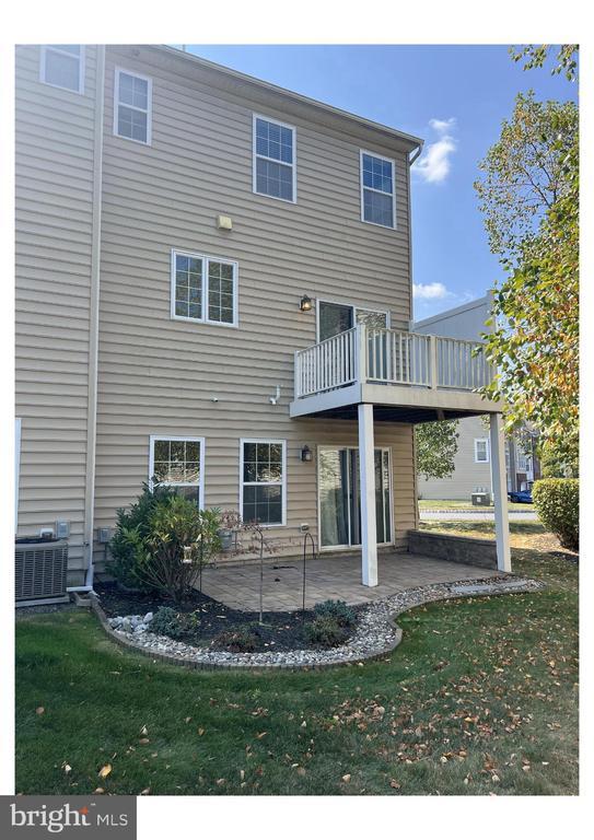 Building Photo - 1 Fieldstone Ct