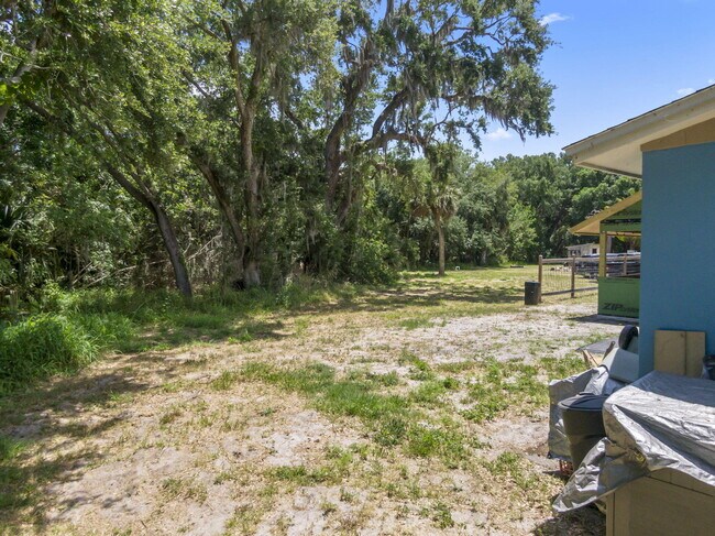 Building Photo - 8012 U.S. Rte 1