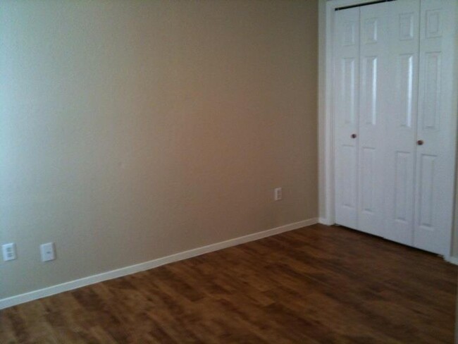 Building Photo - 12311 Dellrey Dr