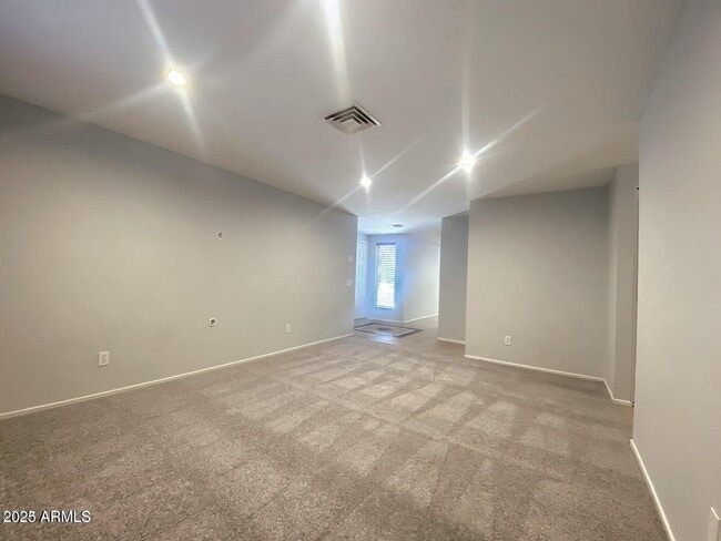 Building Photo - 1203 W Mariposa St