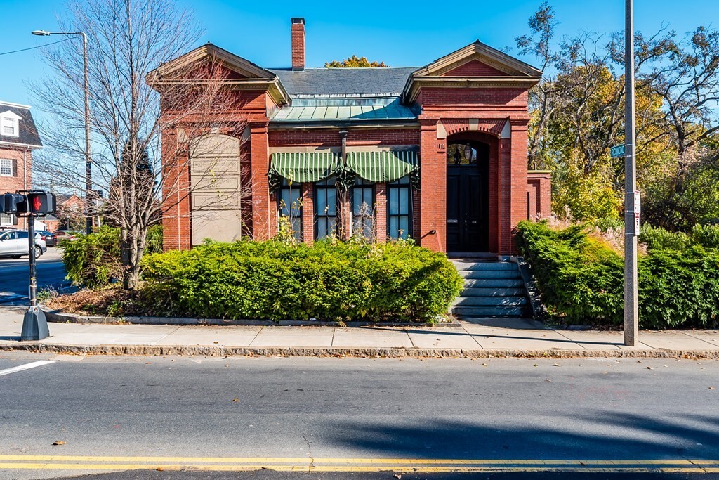 Building Photo - 1110 Washington St