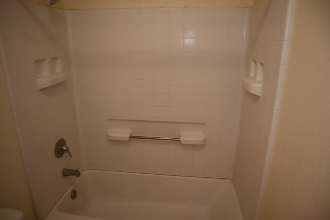 Building Photo - Great Home Great Price!