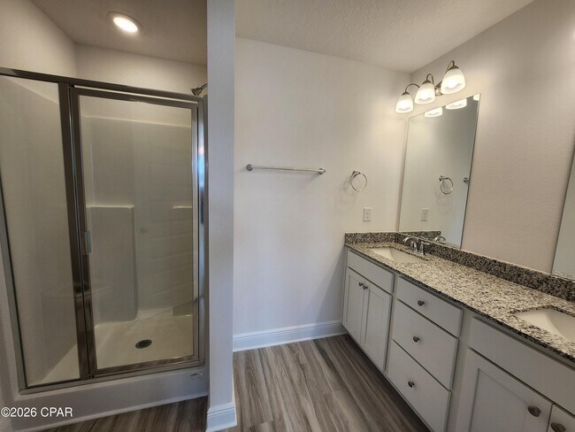 Building Photo - 157 Ellery Ln