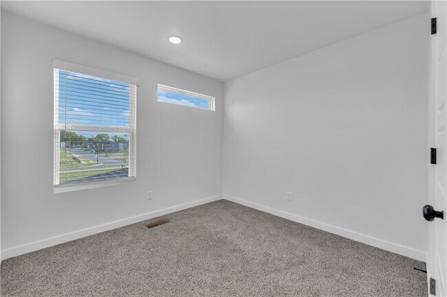 Building Photo - 960 Illinois Ave