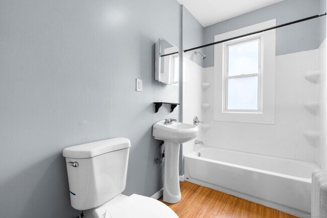 Building Photo - 38 Beacon St