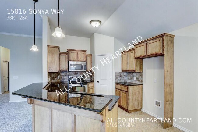 Building Photo - 15816 Sonya Way