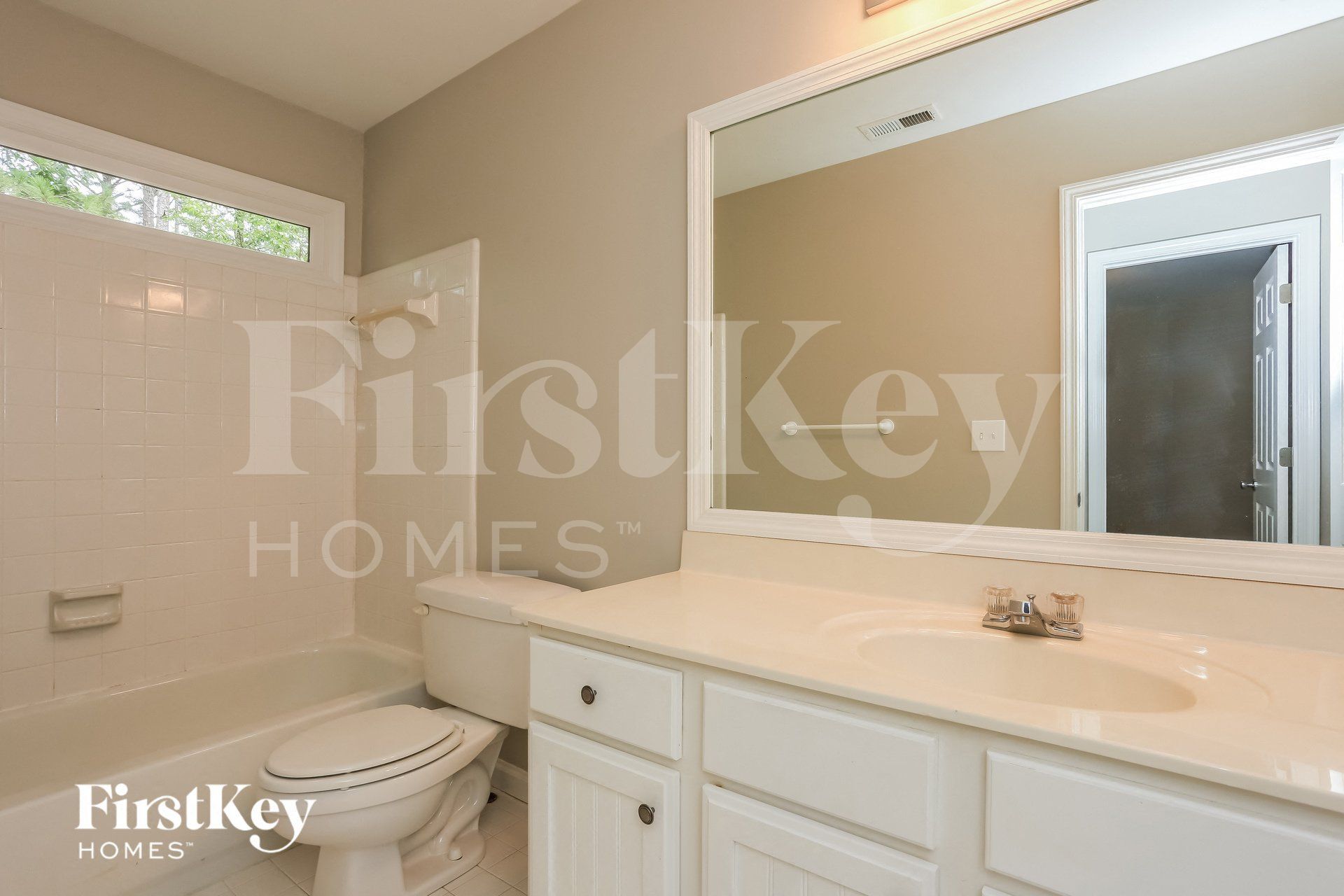 Building Photo - 123 W Point Trail