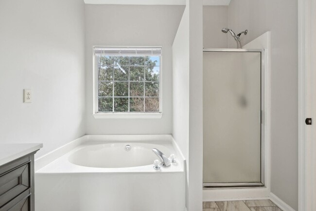 Building Photo - 184 Crestfield Pl