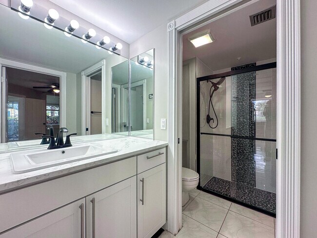 Building Photo - 3662 SW Sunset Trace Cir